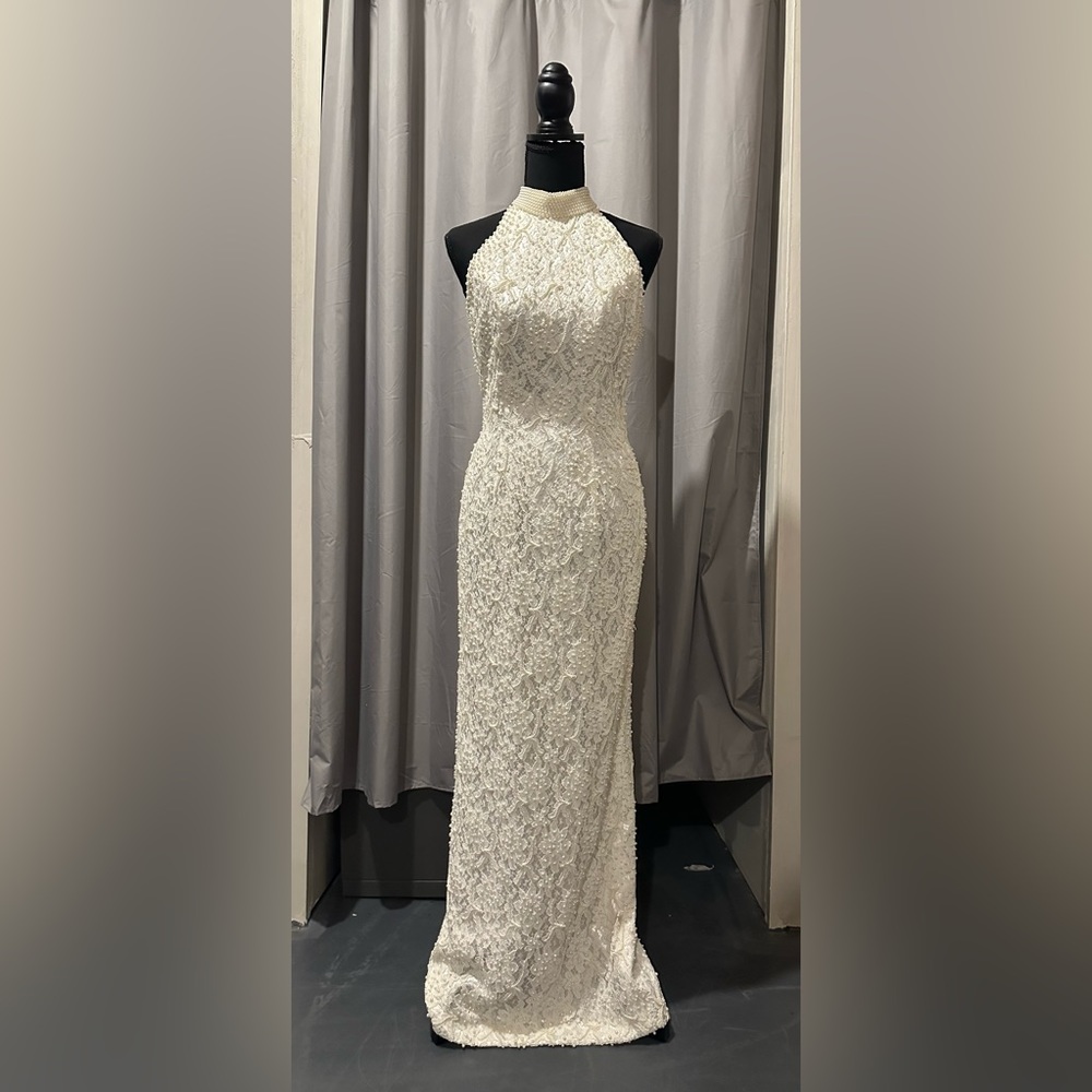 Vintage St. Tropez Ivory Lace Beaded Wedding Gown/Prom Dress. Size 6. Like New! - Picture 3 of 8